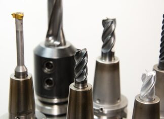 Jaka piła do cięcia wzdłużnego drewna? Jaka piła do cięcia wzdłużnego drewna?