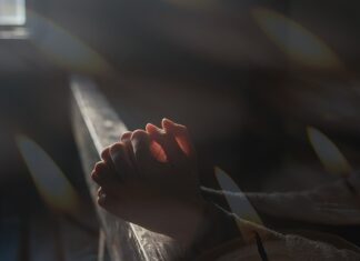 Na czym polega proces toczenia?